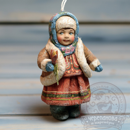 Марьюшка с цветочком, елочная игрушка из ваты кукольной мануфактуры Ирины Черепановой