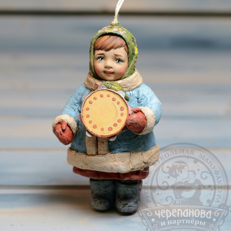 Дашенька с бубном, ватная игрушка на елку кукольной мануфактуры Ирины Черепановой