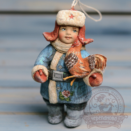 Тимушка с петушком, елочная игрушка кукольной мануфактуры Ирины Черепановой