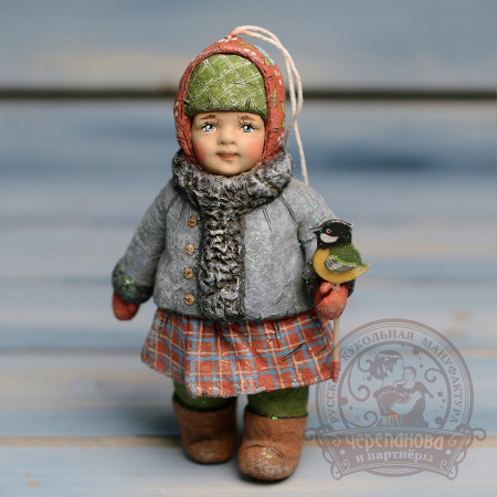 Нинушка с синичкой на палочке, елочная игрушка кукольной мануфактуры Ирины Черепановой