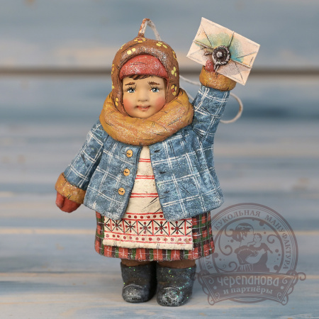 Ульяна с письмом, ватная елочная игрушка кукольной мануфактуры Ирины Черепановой