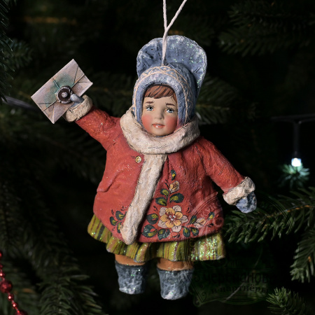 Жанна с письмом, игрушка на елку кукольной мануфактуры Ирины Черепановой