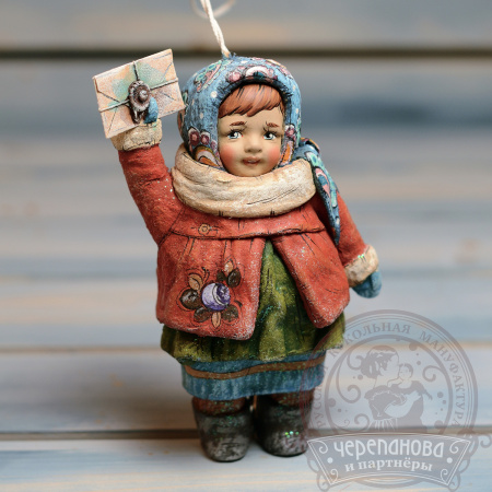 Фросенька с письмом, елочная игрушка из ваты кукольной мануфактуры Ирины Черепановой
